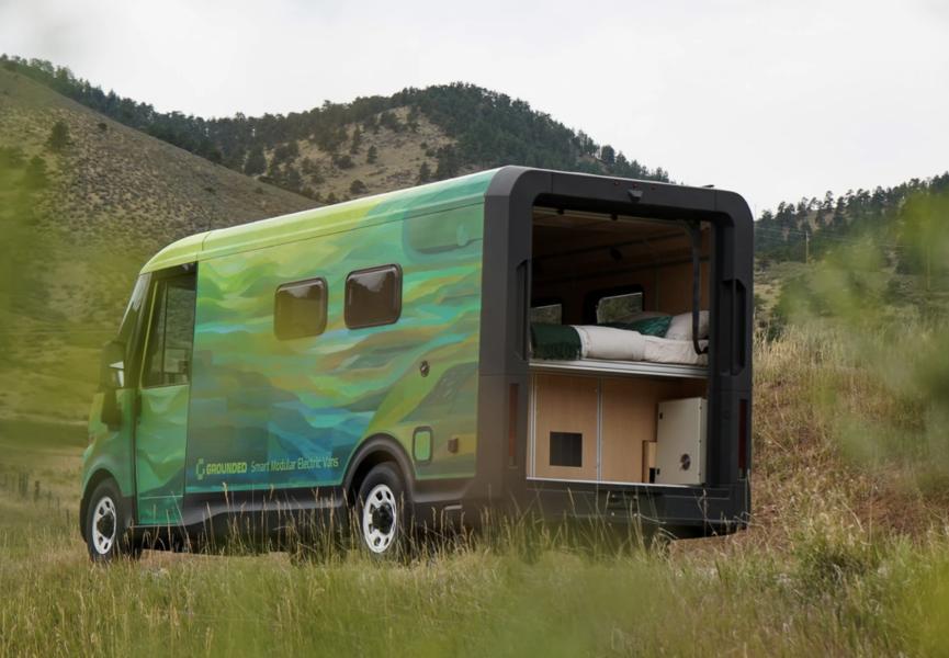 Mobilité : Moitié camping-car, moitié fourgonnette, 100 % modulaire ! Je suis, suis…