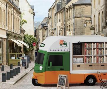 Culture: book-book, le tuktuk qui déploie la littérature dans les campagnes